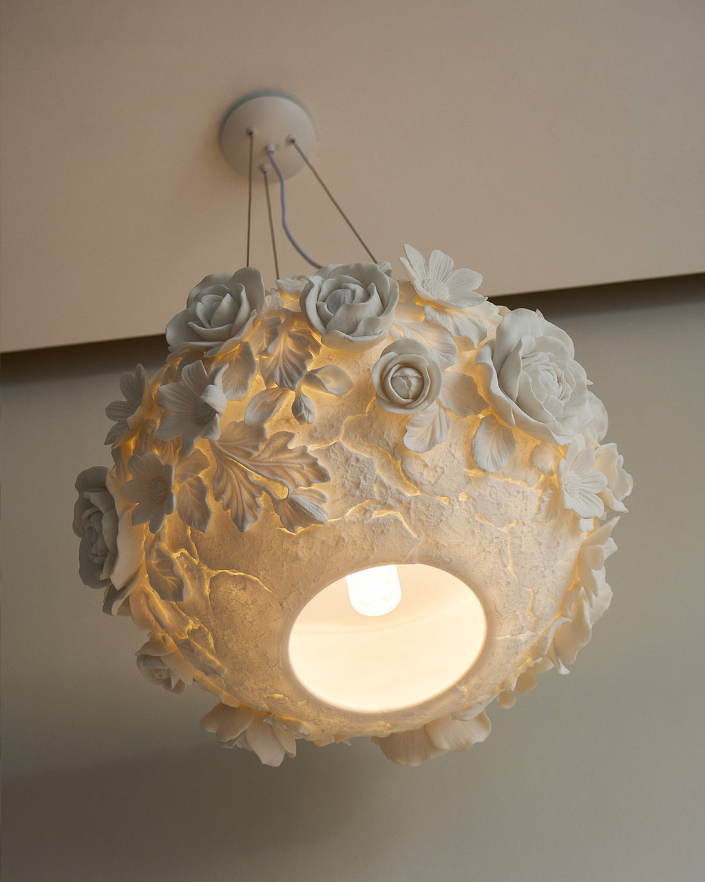 Bouquet Metal Pendant Lamp — product view 16