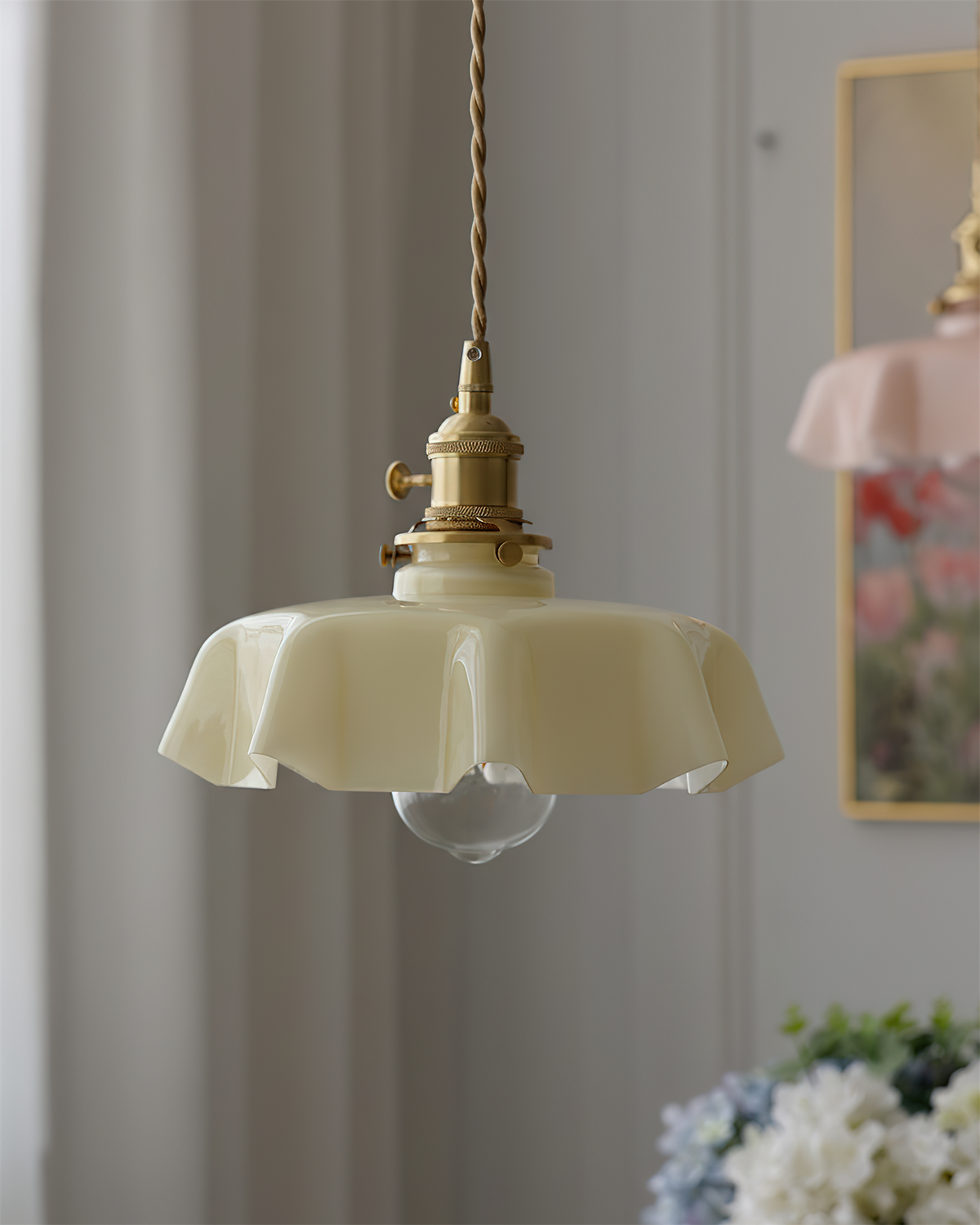 Skirted Ripple Glass Pendant Lamp — product view 2