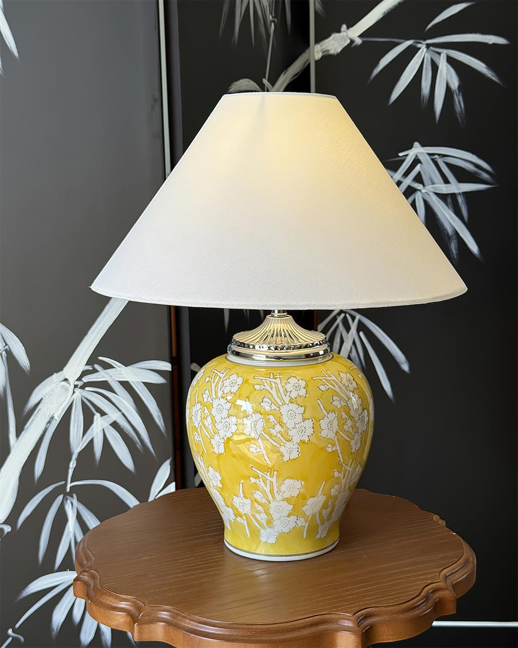 Mandarin Metal Table Lamp — product view 2