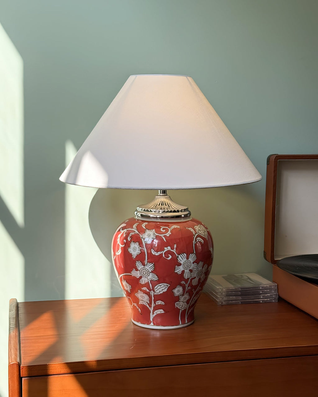 Mandarin Metal Table Lamp — product view 8