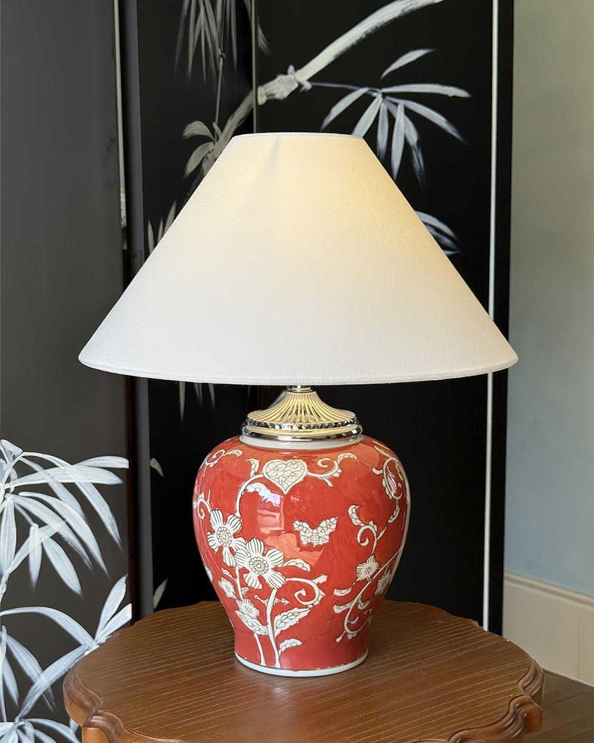 Mandarin Metal Table Lamp — product view 9