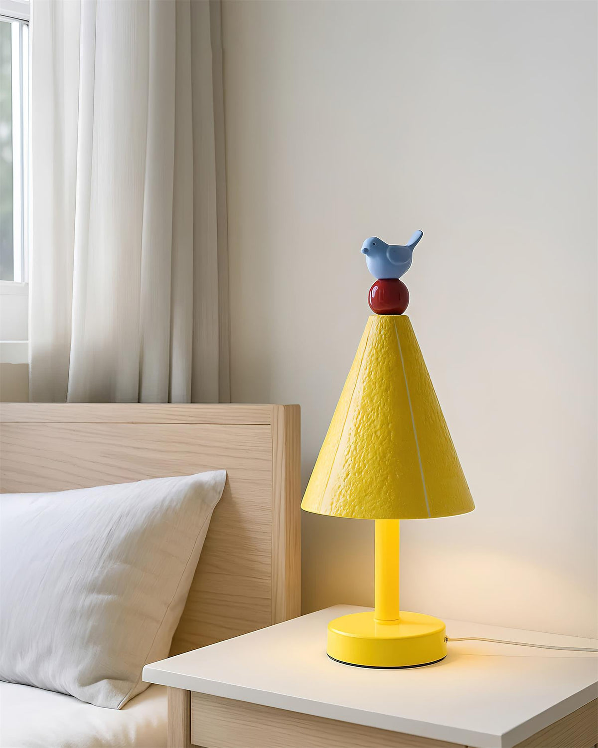 Tweetie Metal Table Lamp — product view 2