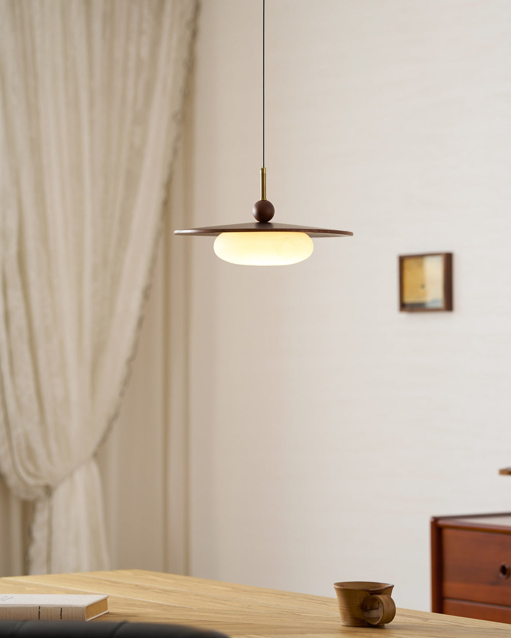 Vicenza Alabaster Pendant Lamp — product view 15