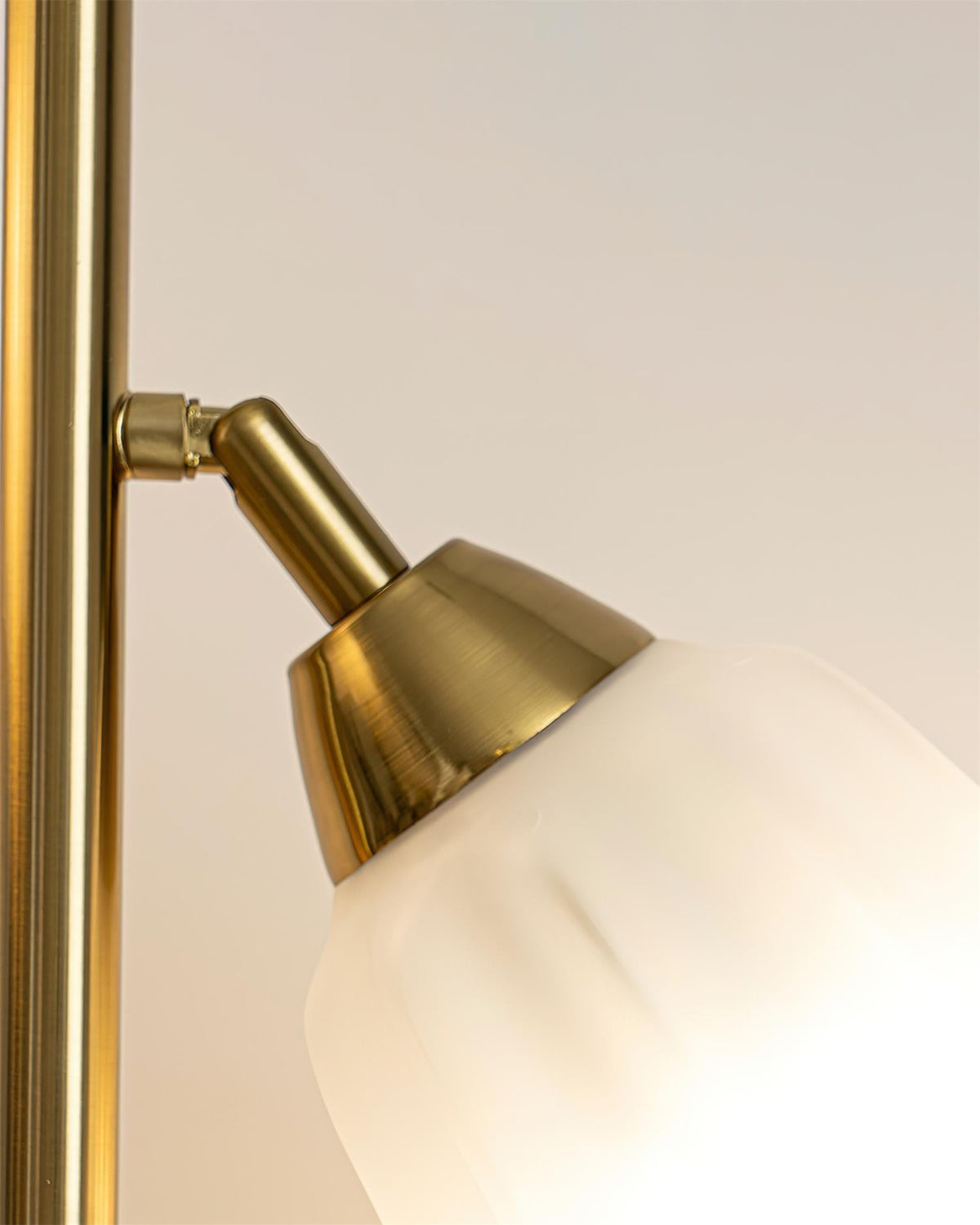 Vervina Metal Floor Lamp — product view 12
