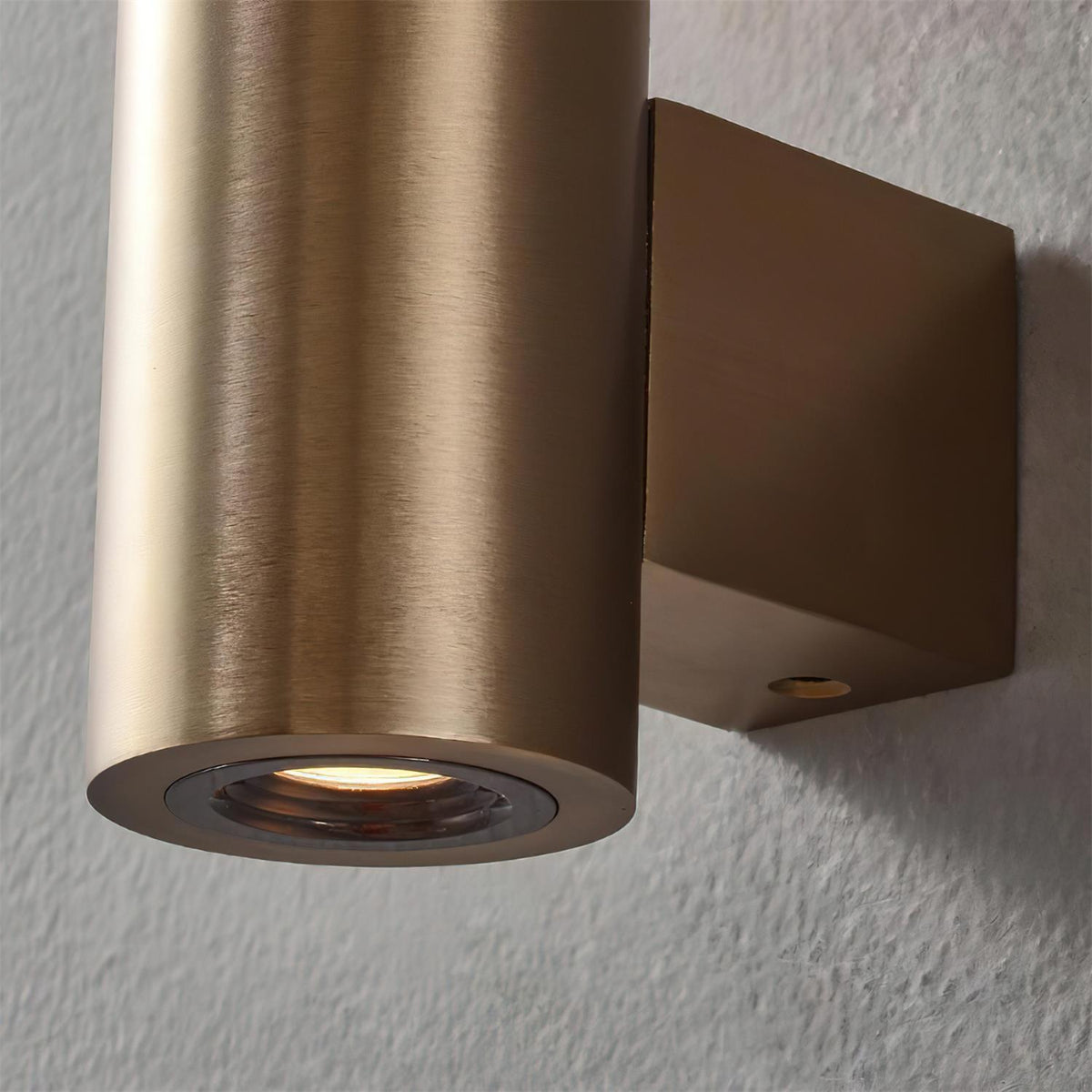 Bravura Metal Wall Lamp — product view 15