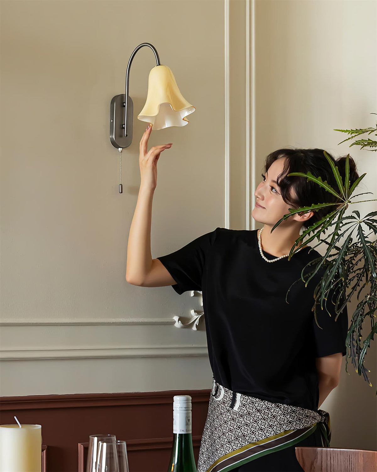 Mido Glass Wall Lamp — product view 12