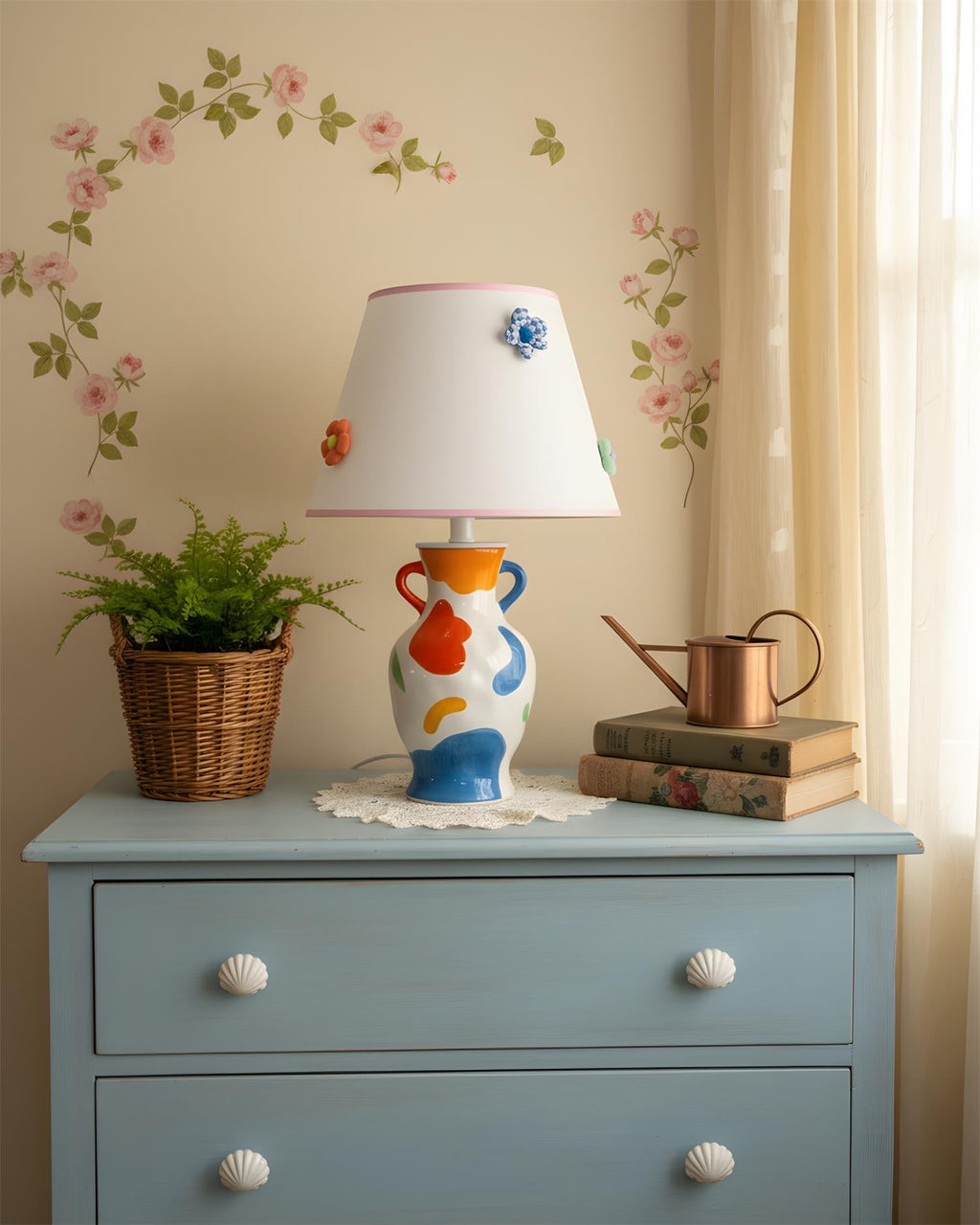 JoyVase Metal Table Lamp — product view 3
