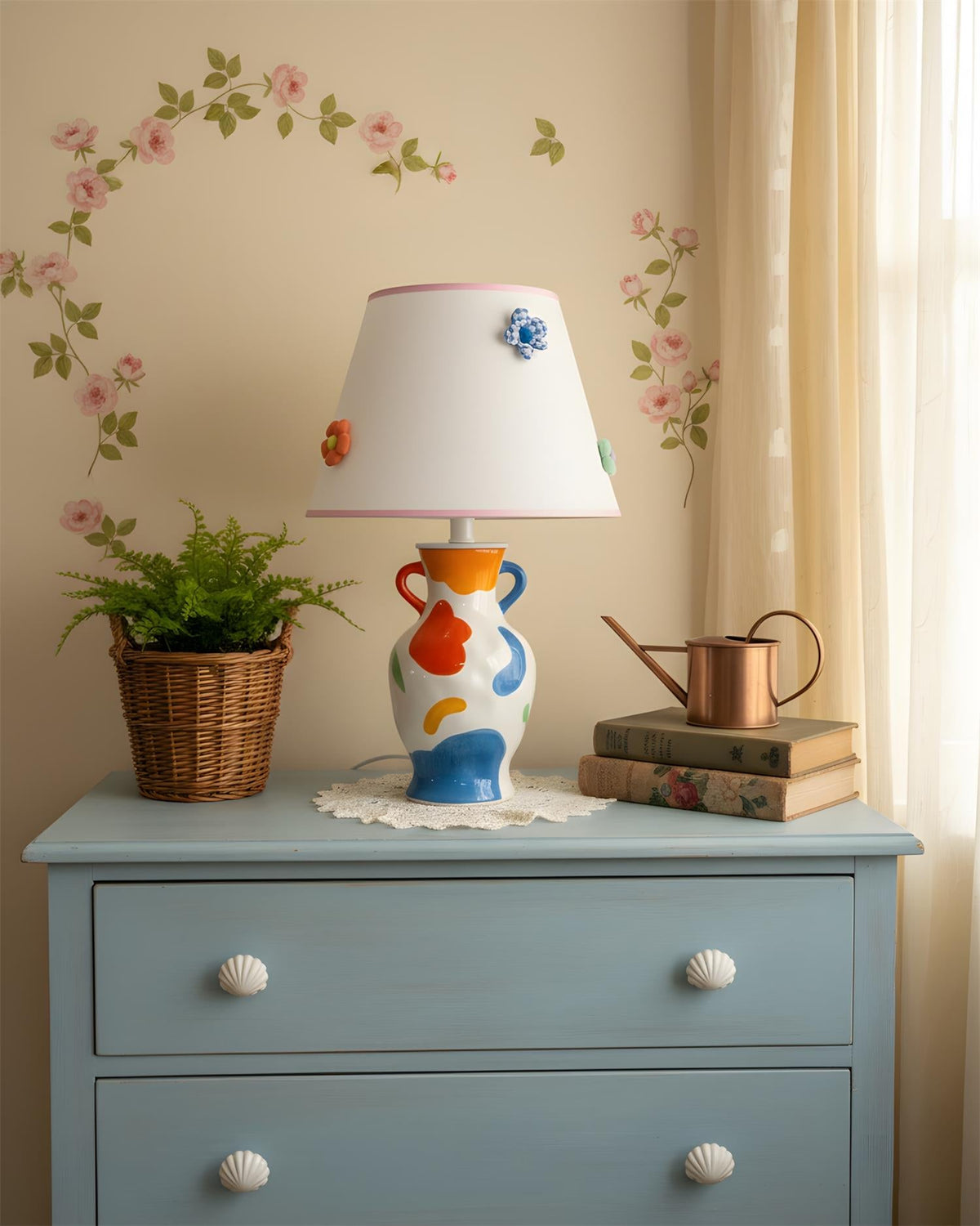 JoyVase Metal Table Lamp — product view 3