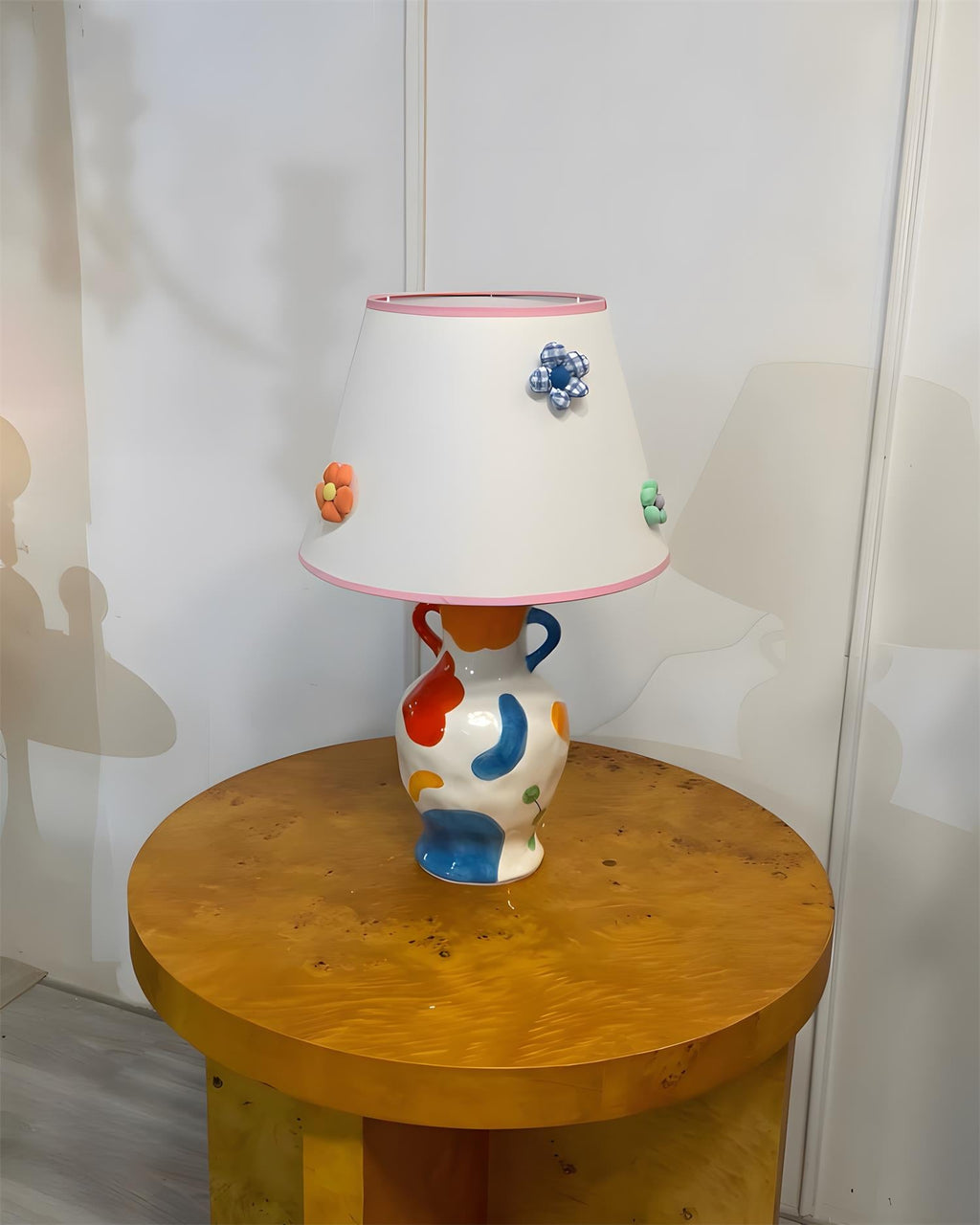 JoyVase Metal Table Lamp — product view 7