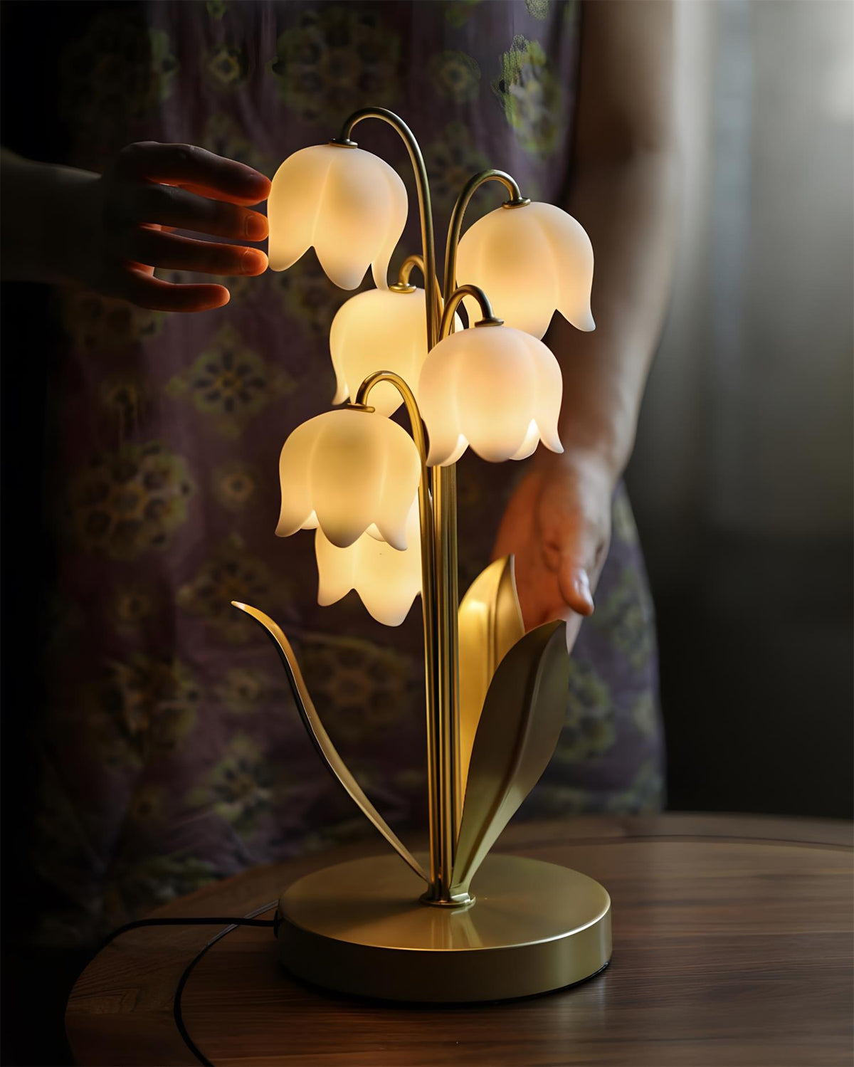 LumiLily Metal Table Lamp — product view 7