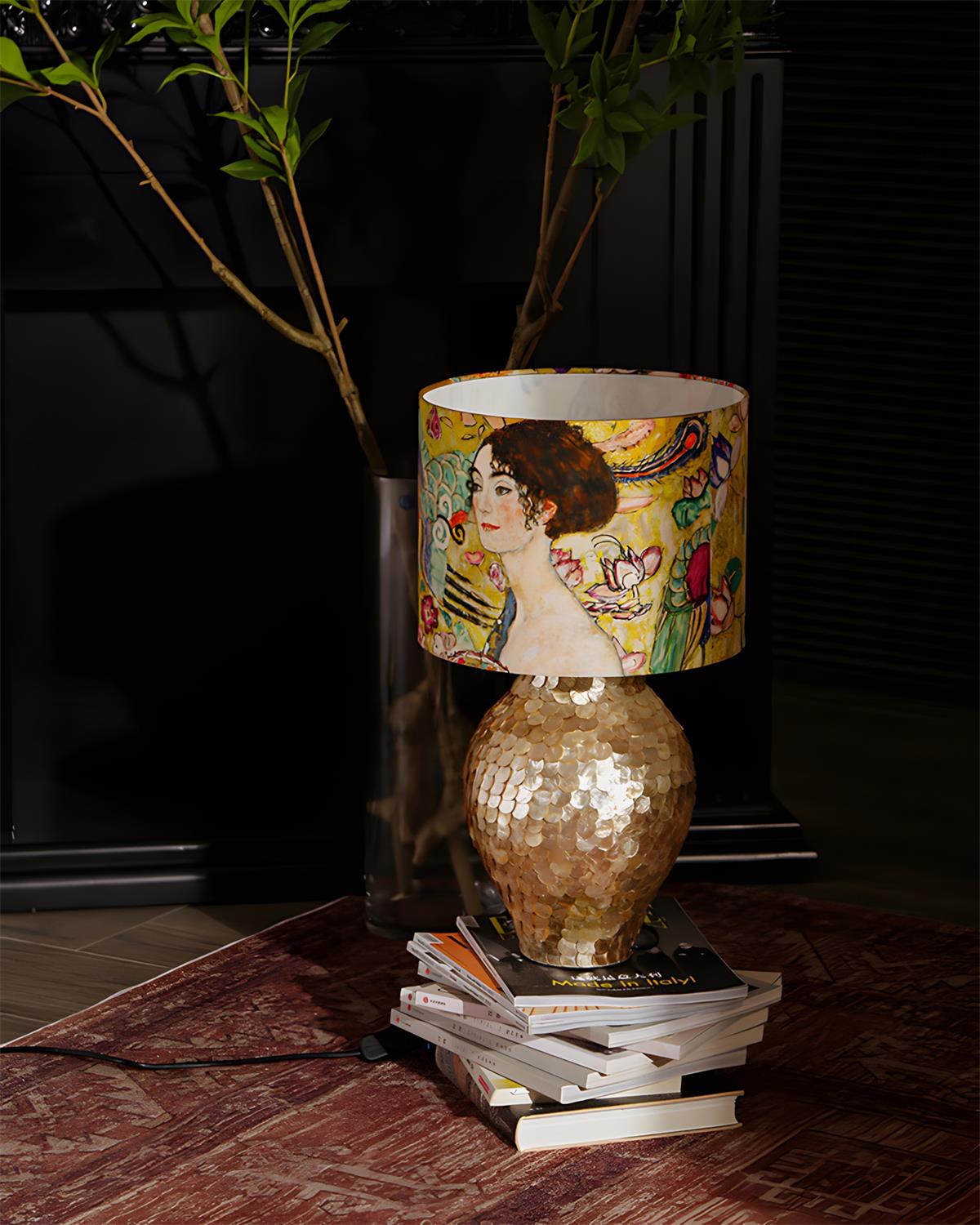 Klimora Resin Table Lamp — product view 2