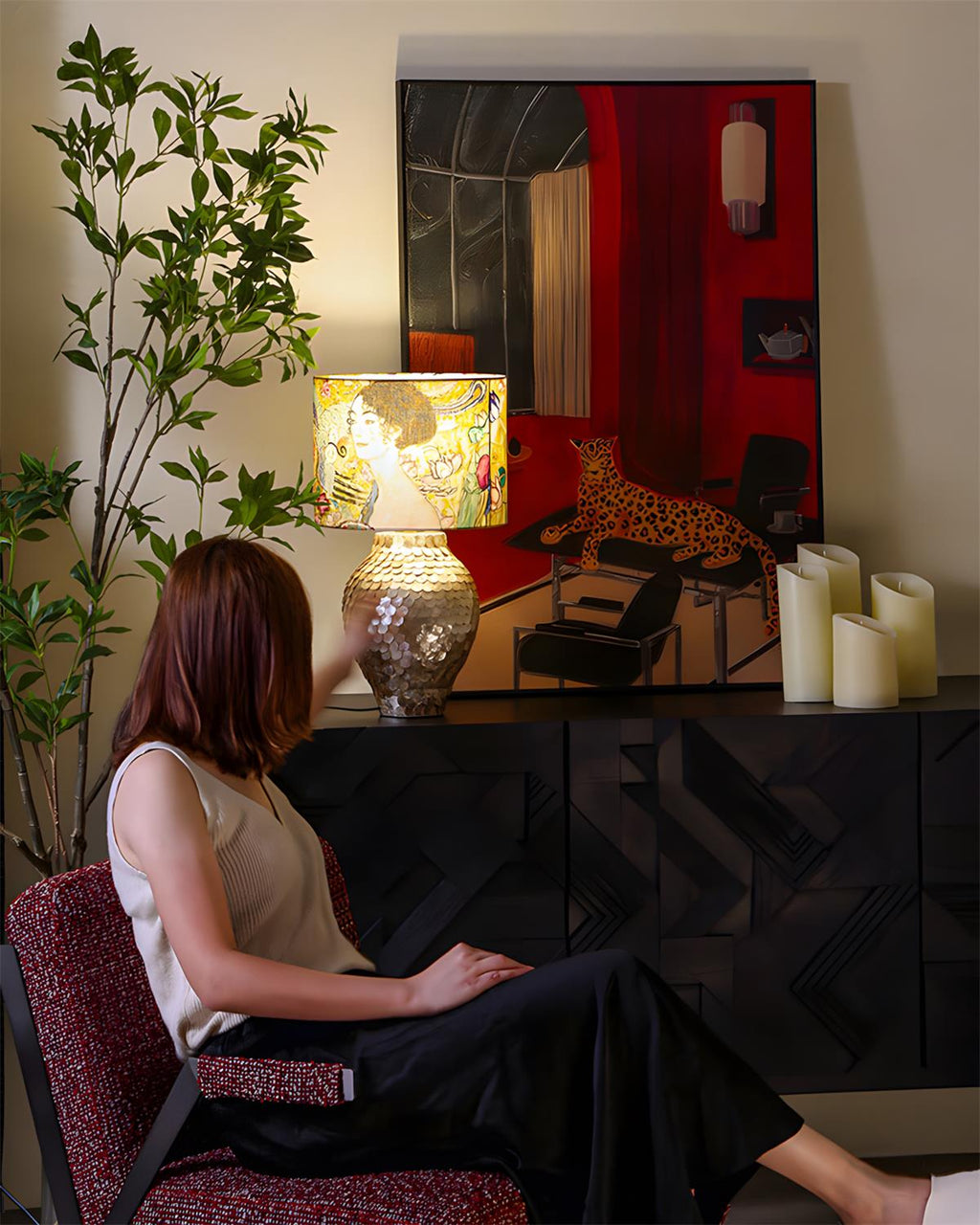 Klimora Resin Table Lamp — product view 3