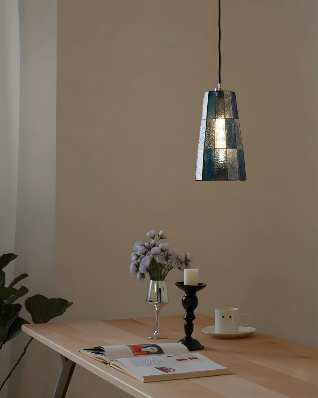 Fun Guy Glass Pendant Lamp — product view 2