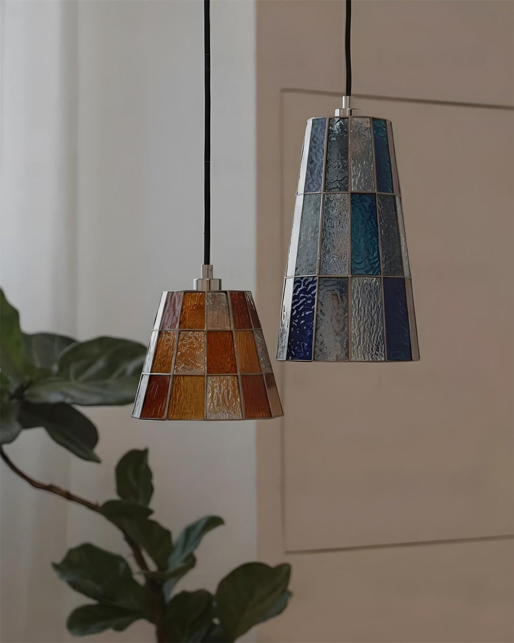 Fun Guy Glass Pendant Lamp — product view 8