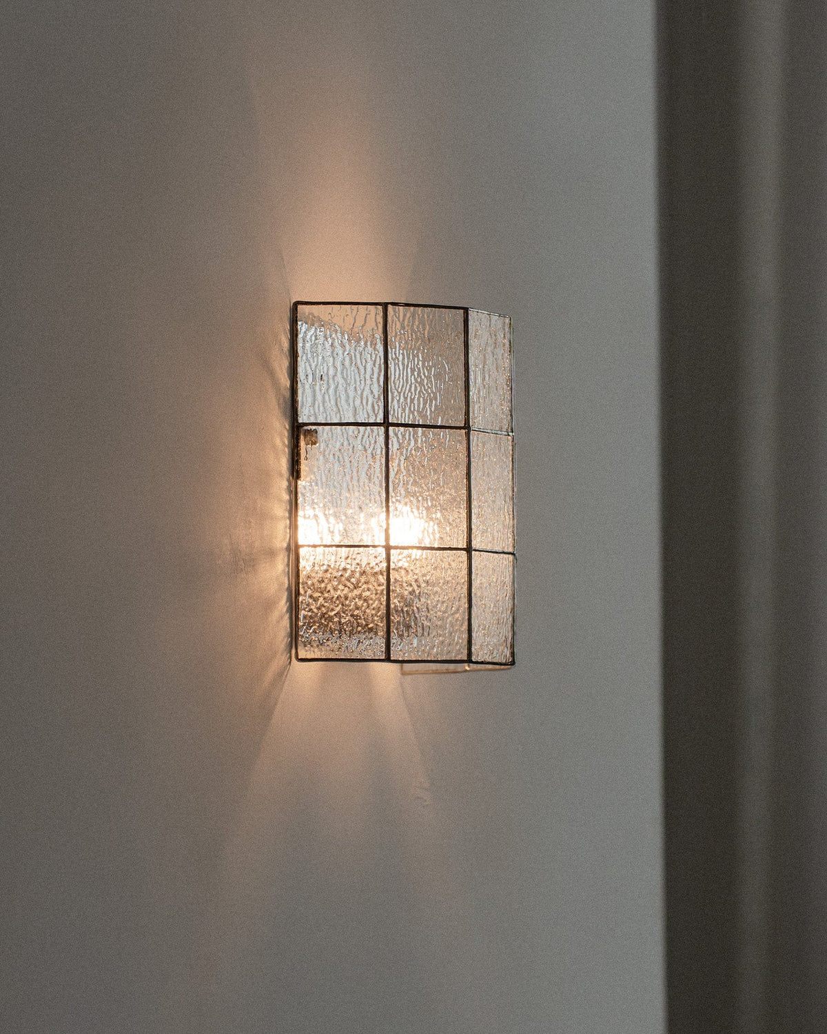 Fun Guy 731 Glass Wall Lamp — product view 5