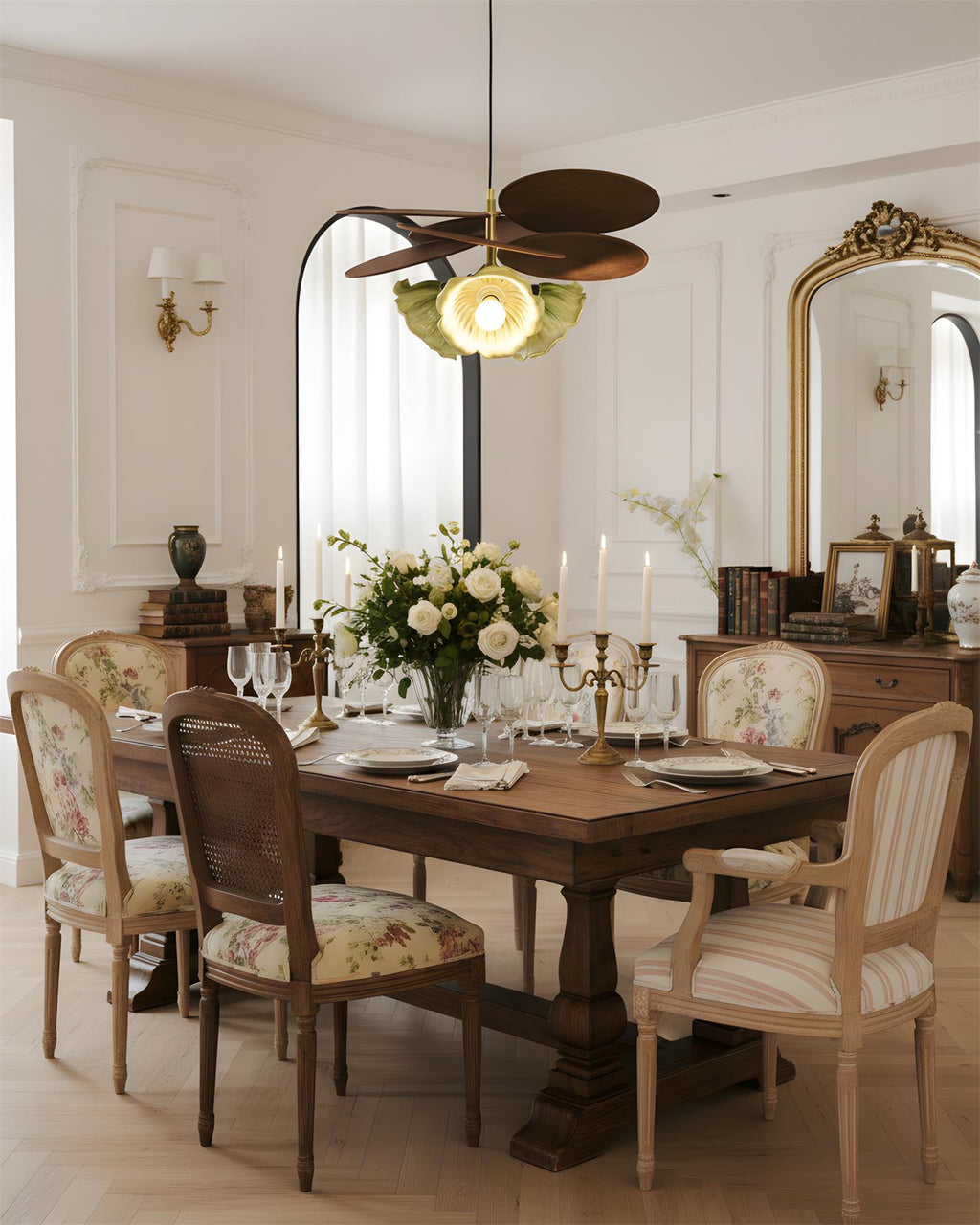 Magnolia Crown Metal Pendant Lamp — product view 2