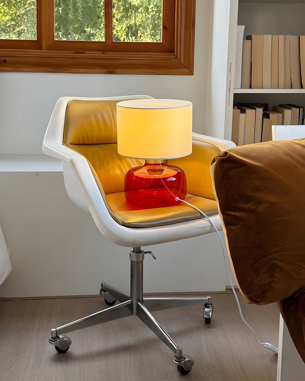 Popello Glass Table Lamp — product view 3