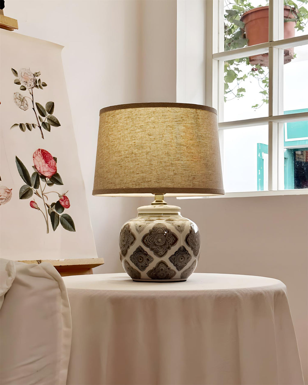 Talora Metal Table Lamp — product view 4
