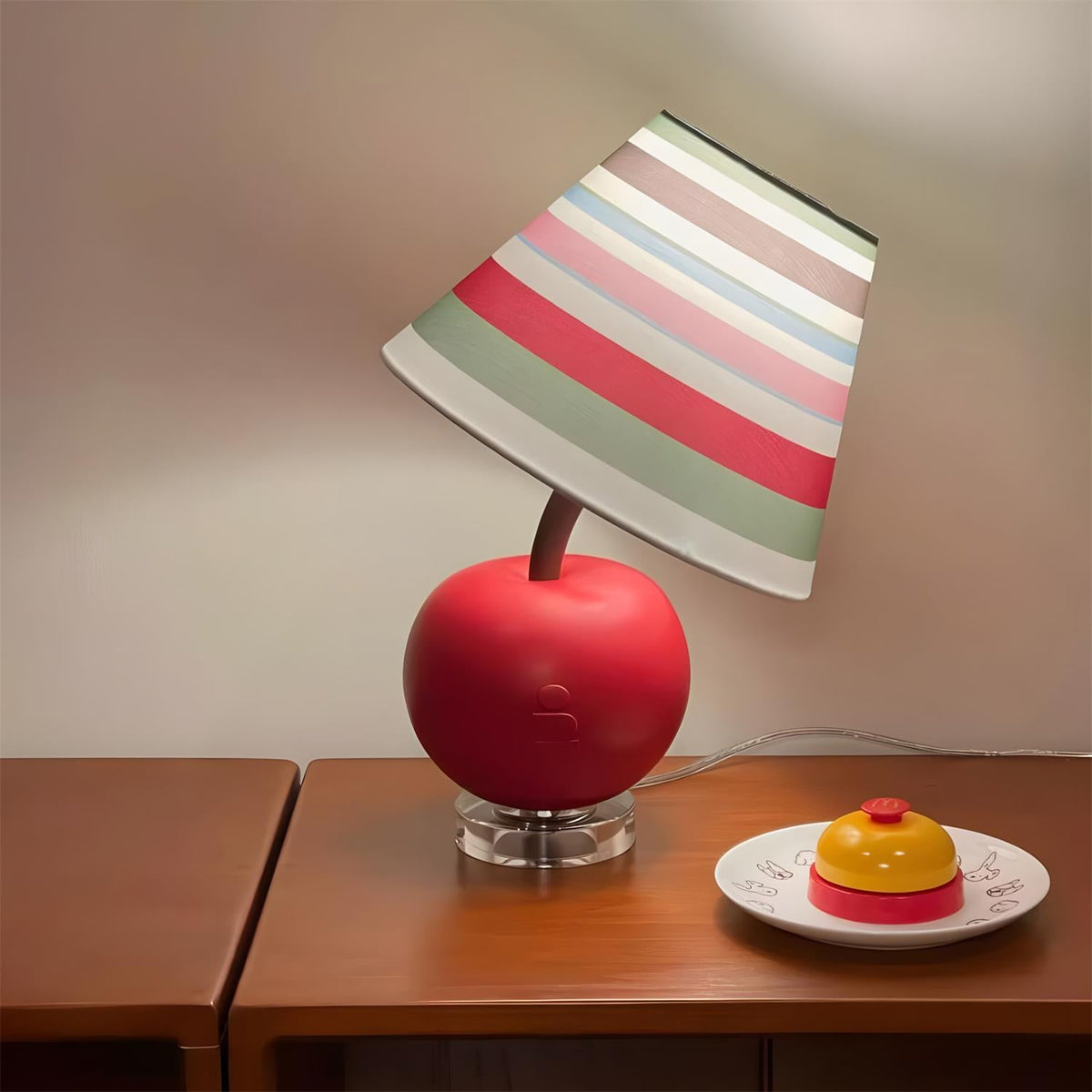 Appella Metal Table Lamp — product view 4