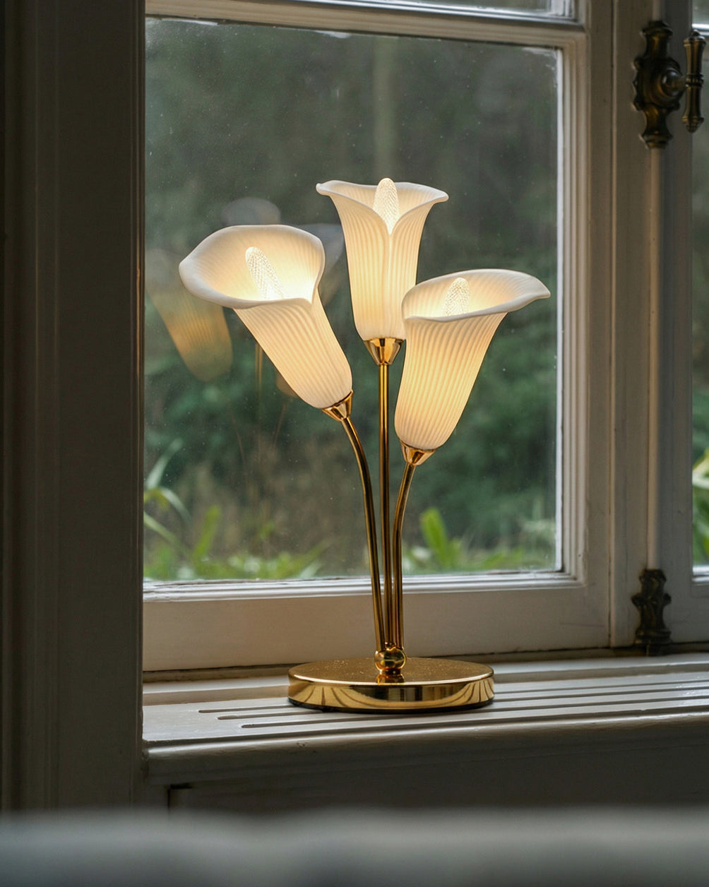 Lirielle Table Light — product view 2