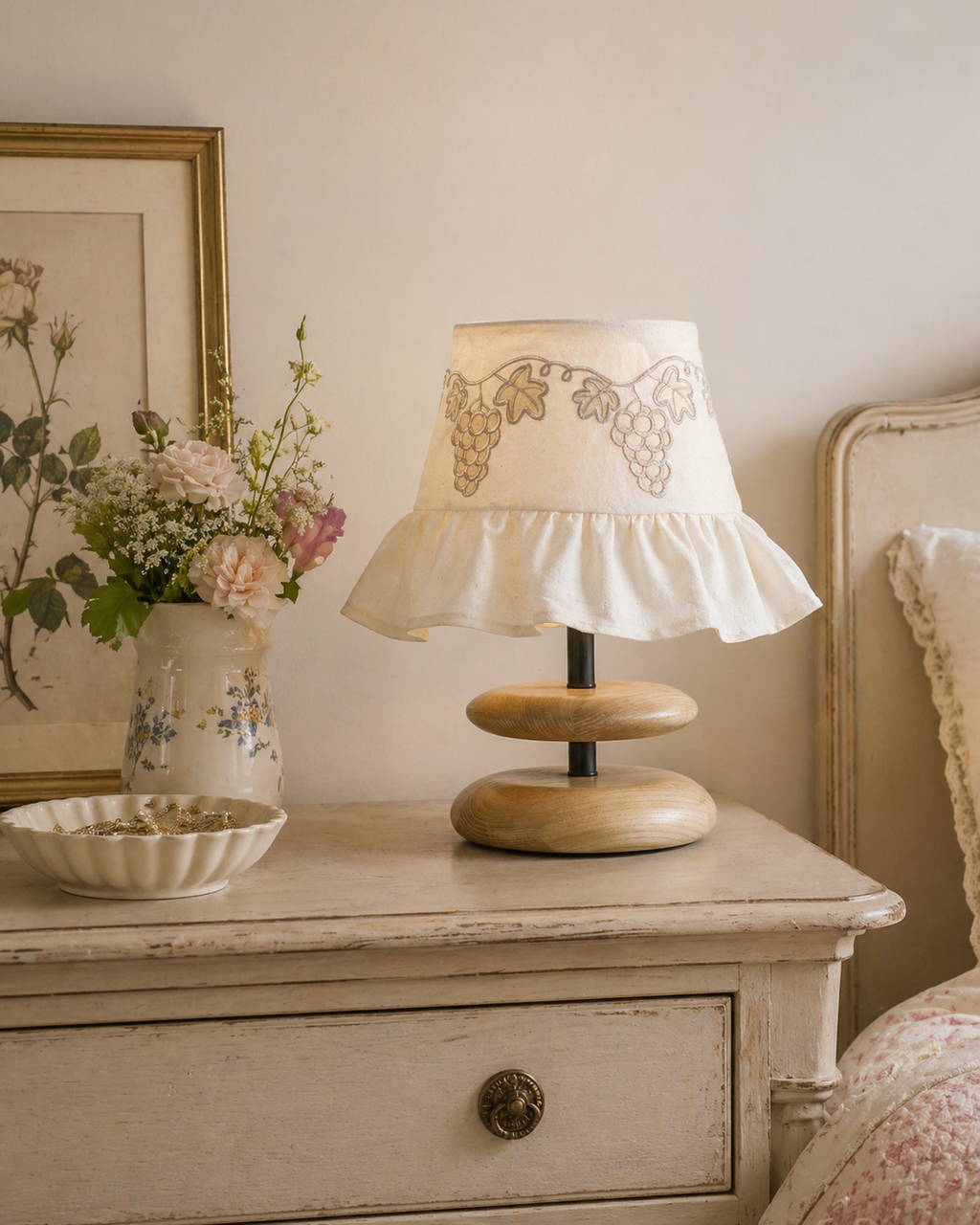 Lavelle Table Light — product view 3
