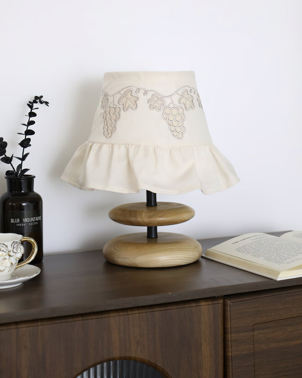 Lavelle Table Light — product view 4