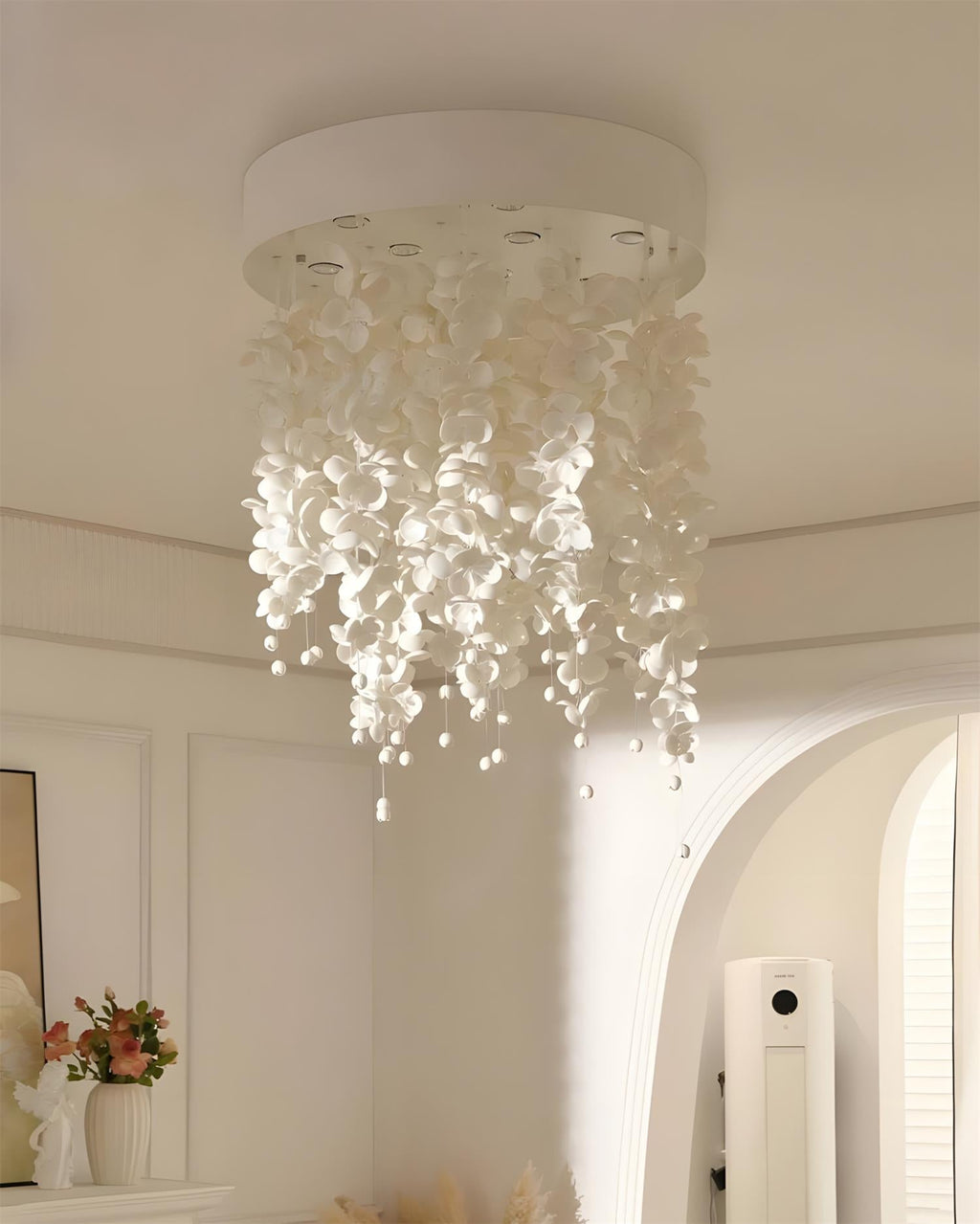Luneflor Chandelier — product view 2
