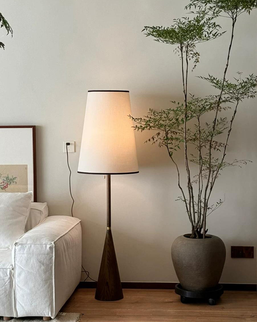 Viresto Floor Light — product view 2