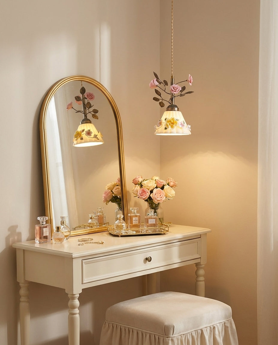 Vinecroft Pendant Light — product view 3