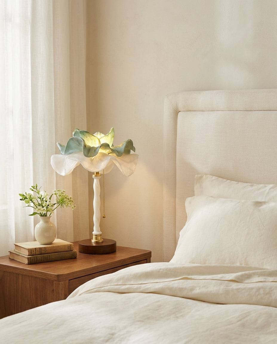 Blushcrown Table Light — product view 10
