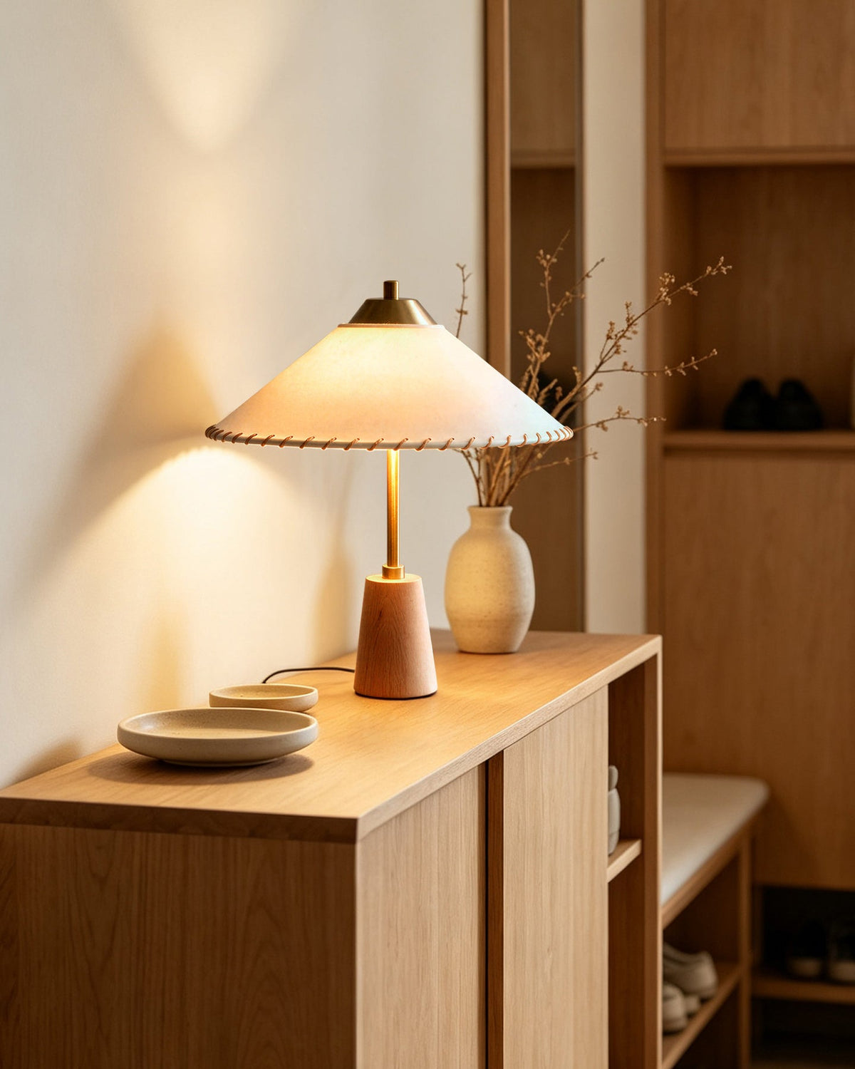 Avyra Table Lamp — product view 6
