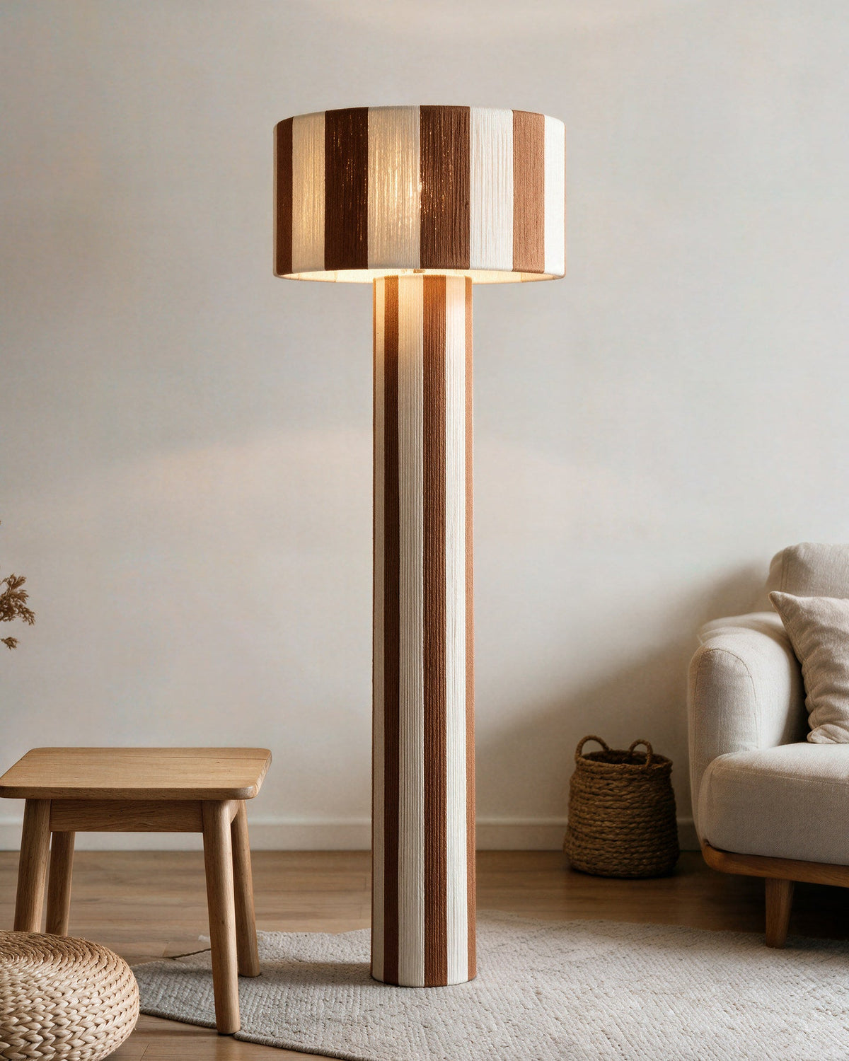Olivaro Floor Lamp — product view 3
