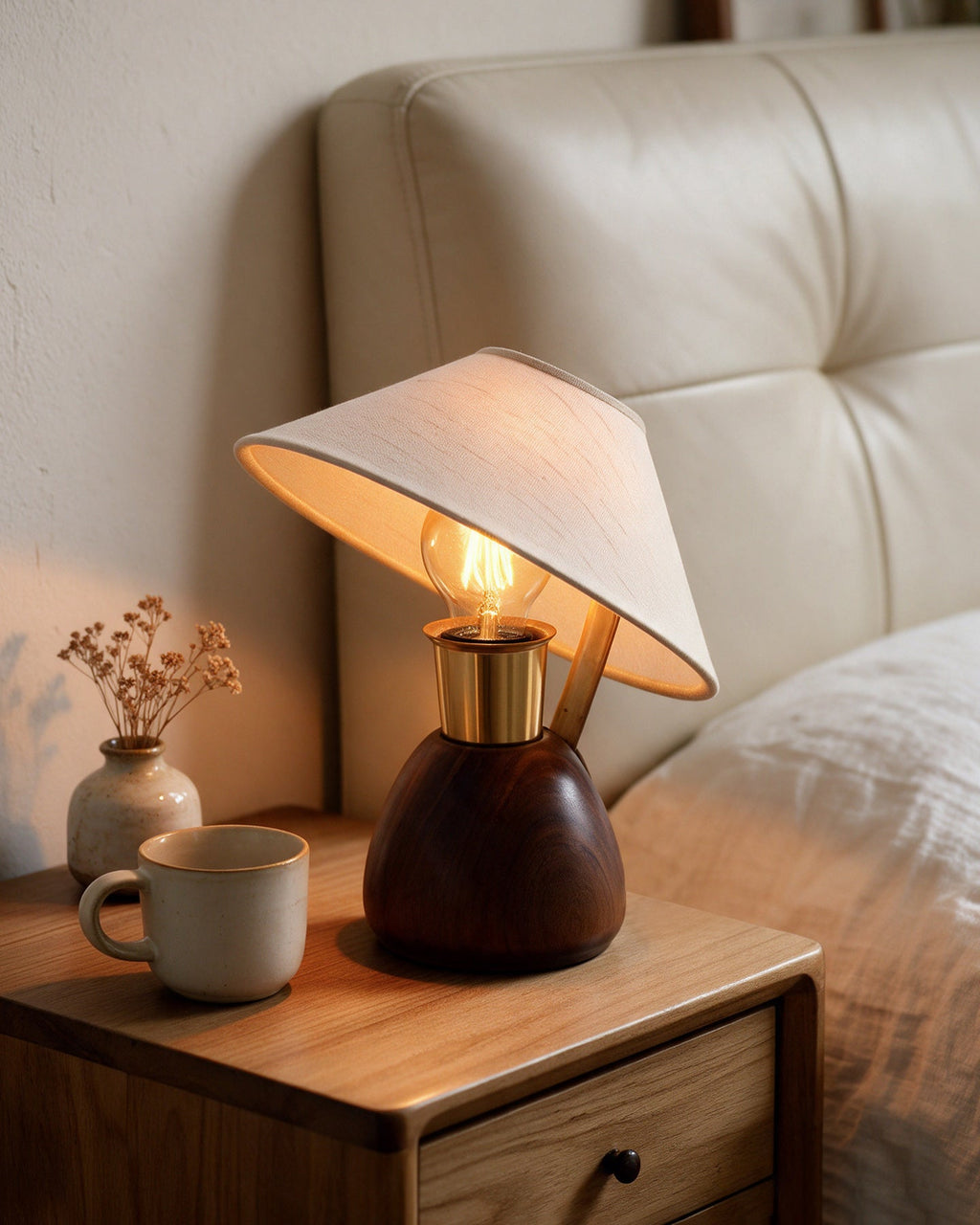 Vareston Table Lamp — product view 6