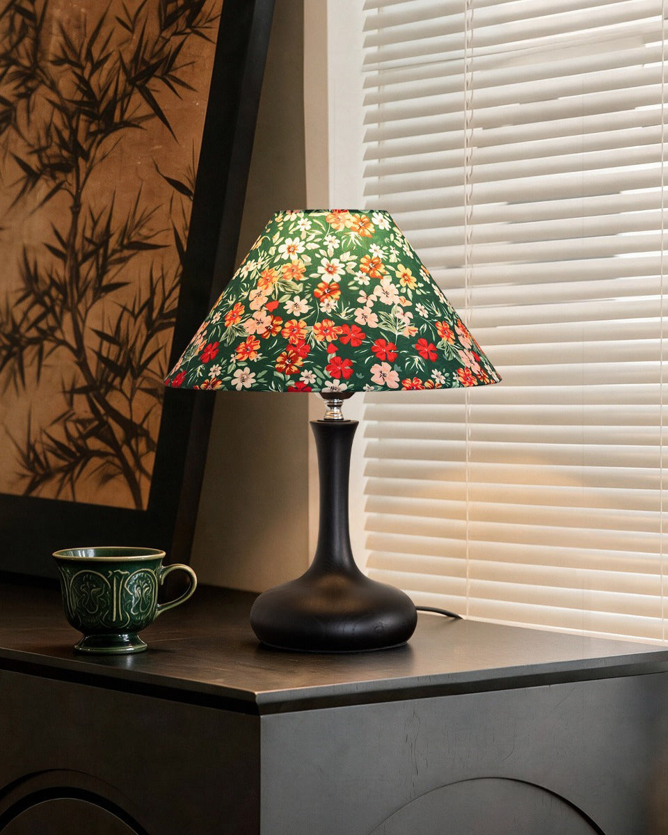 Winthara Table Lamp — product view 3