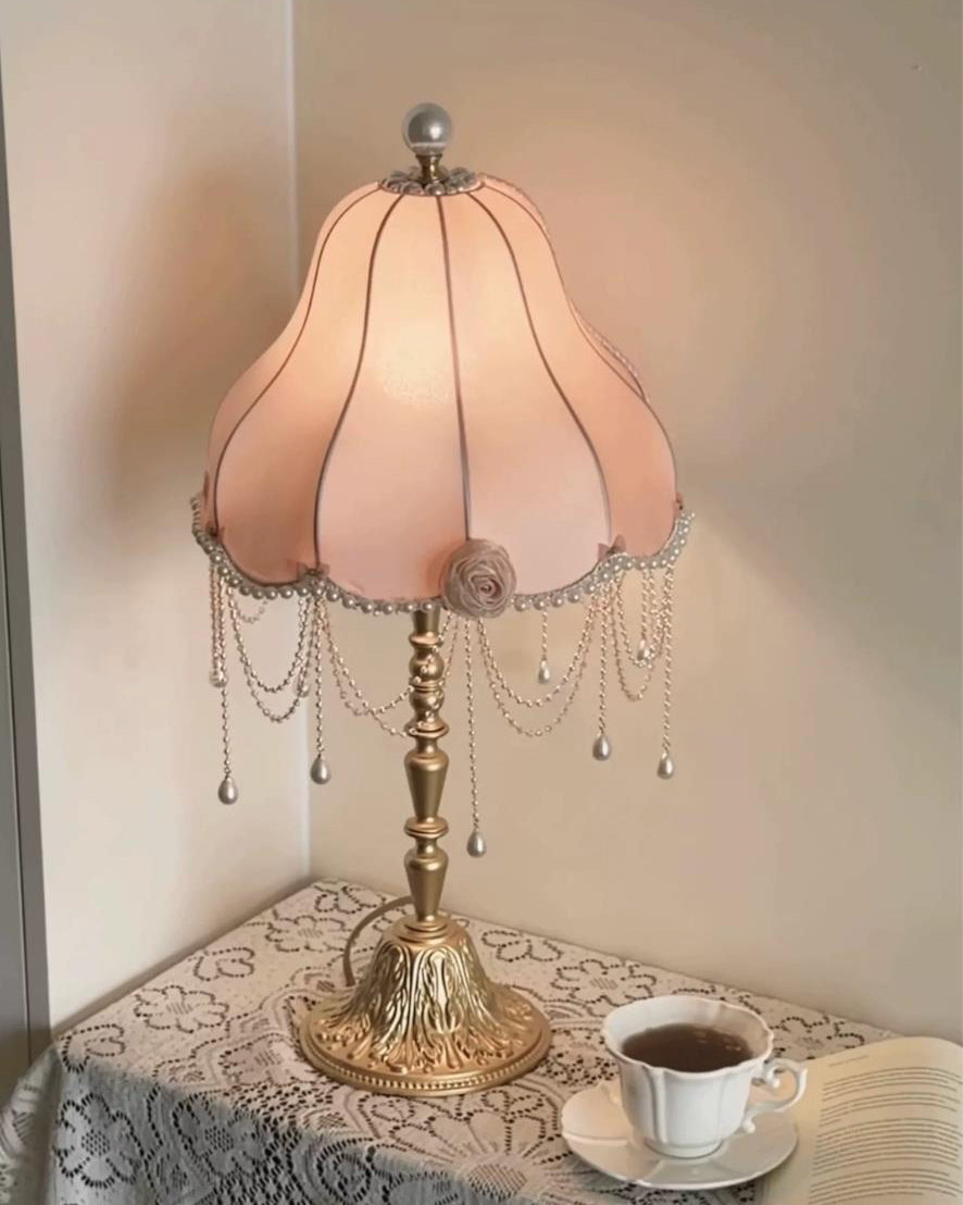 Ismerelle Table Lamp — product view 14