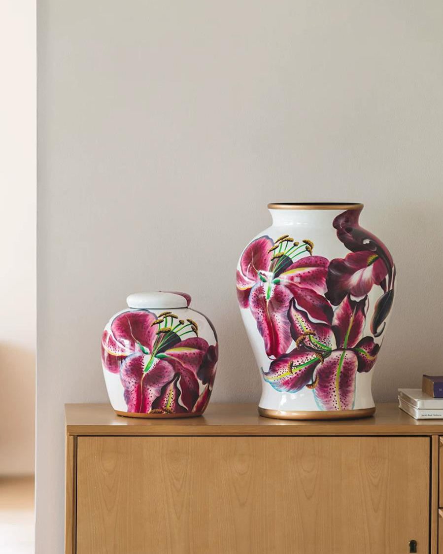 Valessia Vase — product view 9