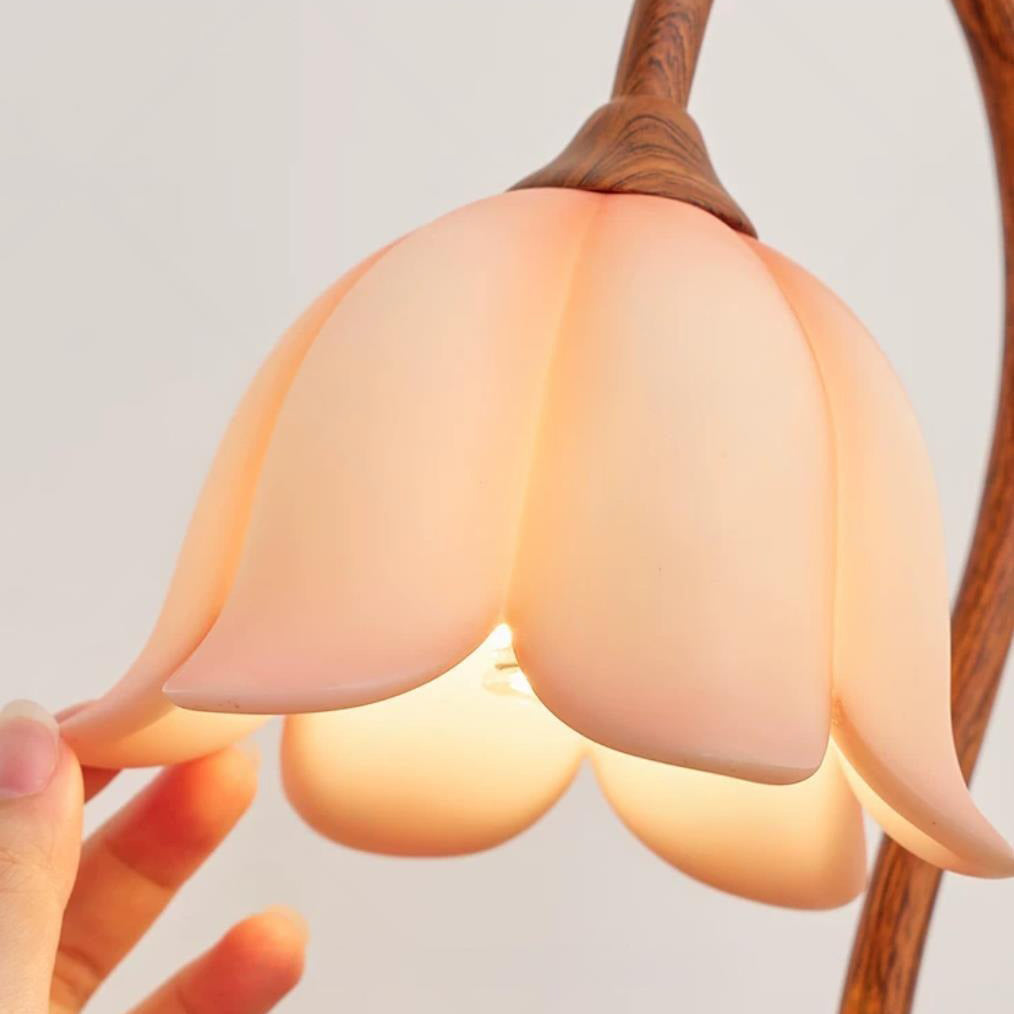 Liravelle Table Lamp — product view 10