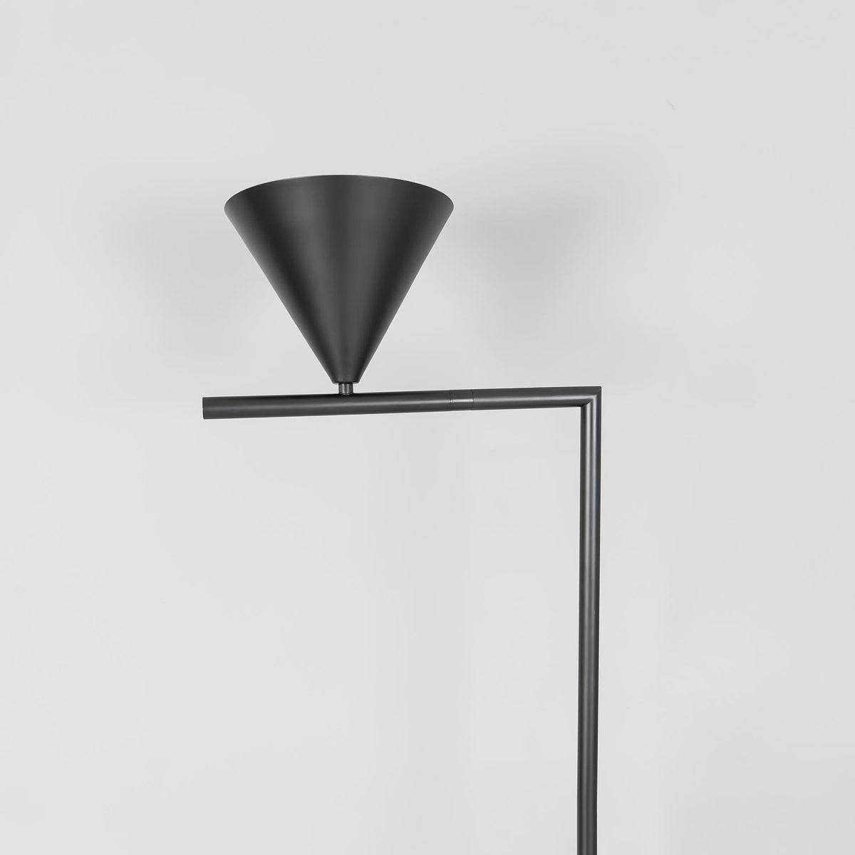 Captain Flint Floor Lamp – product view 89