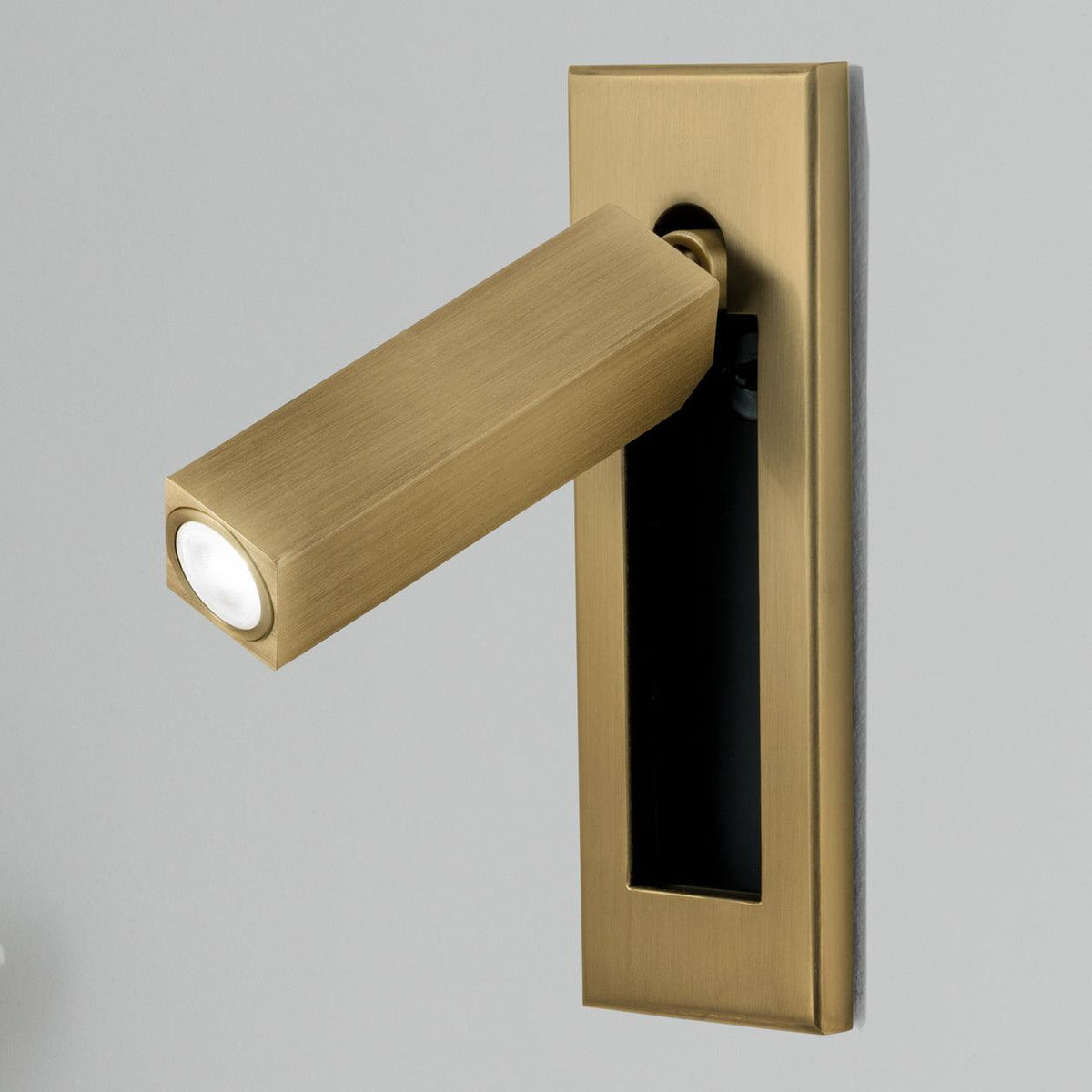 Embedded Bedside Sconce – product view 38