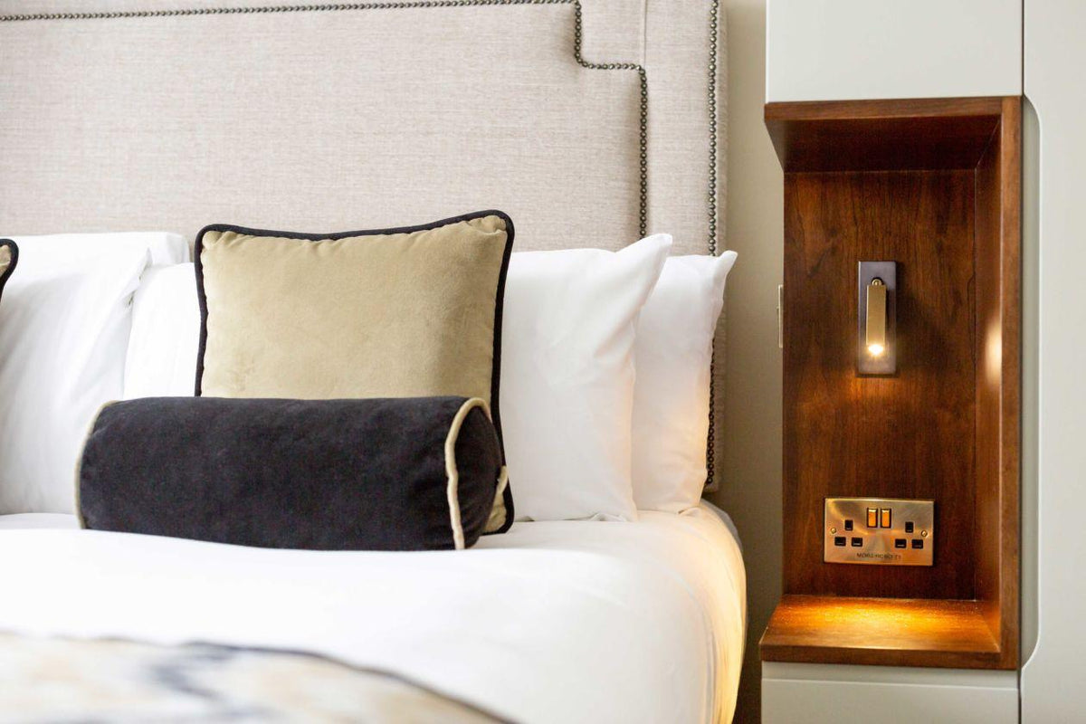 Embedded Bedside Sconce – product view 45