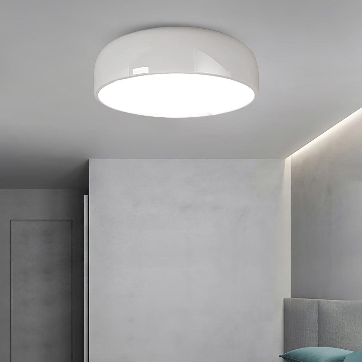 Aero Minimal Ceiling Lamp — product view 2