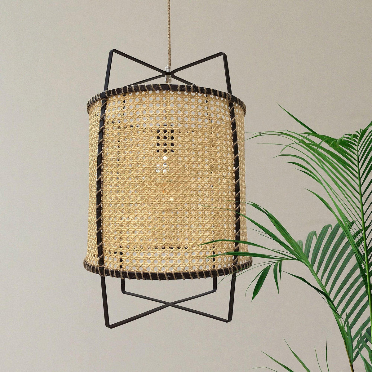 Rattan Weave Pendant Lamp — product view 2