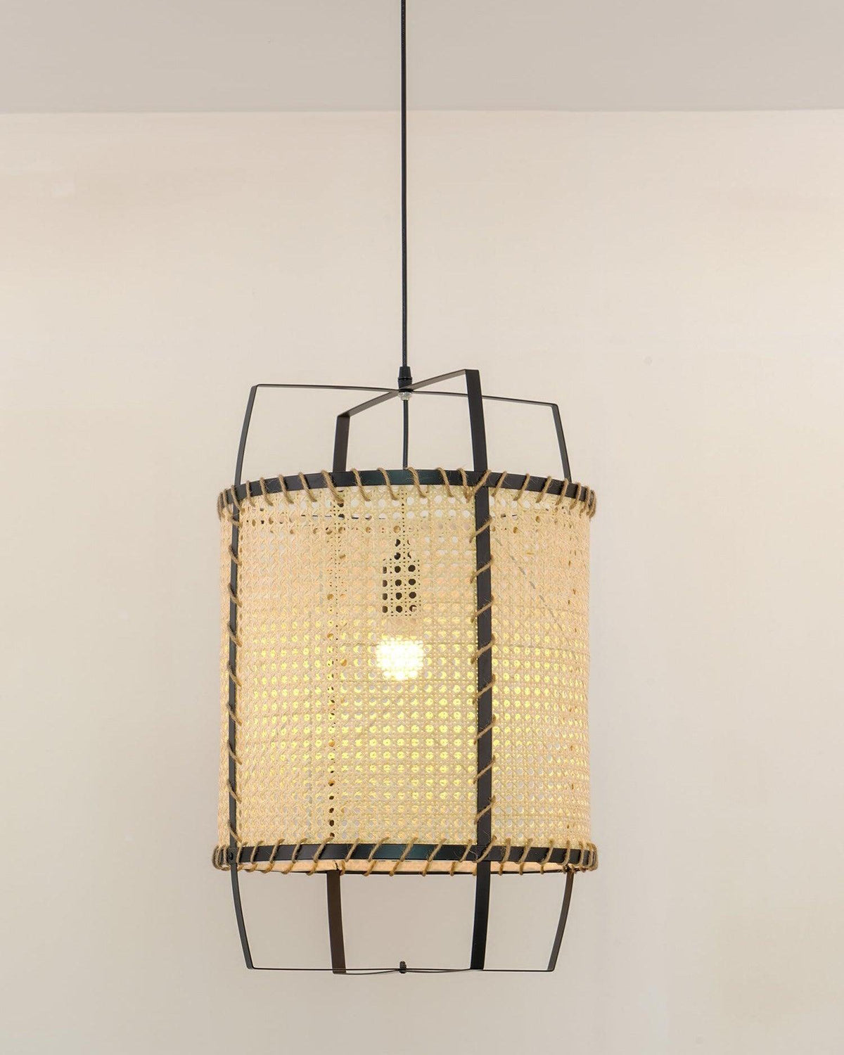 Rattan Weave Pendant Lamp — product view 12