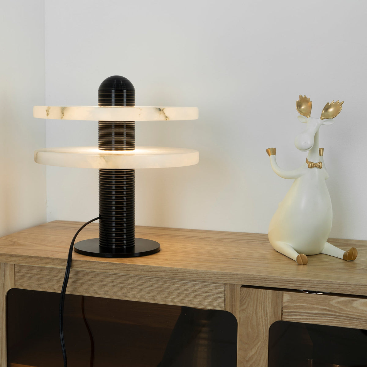 Alabaster Comet Table Lamp – product view 46