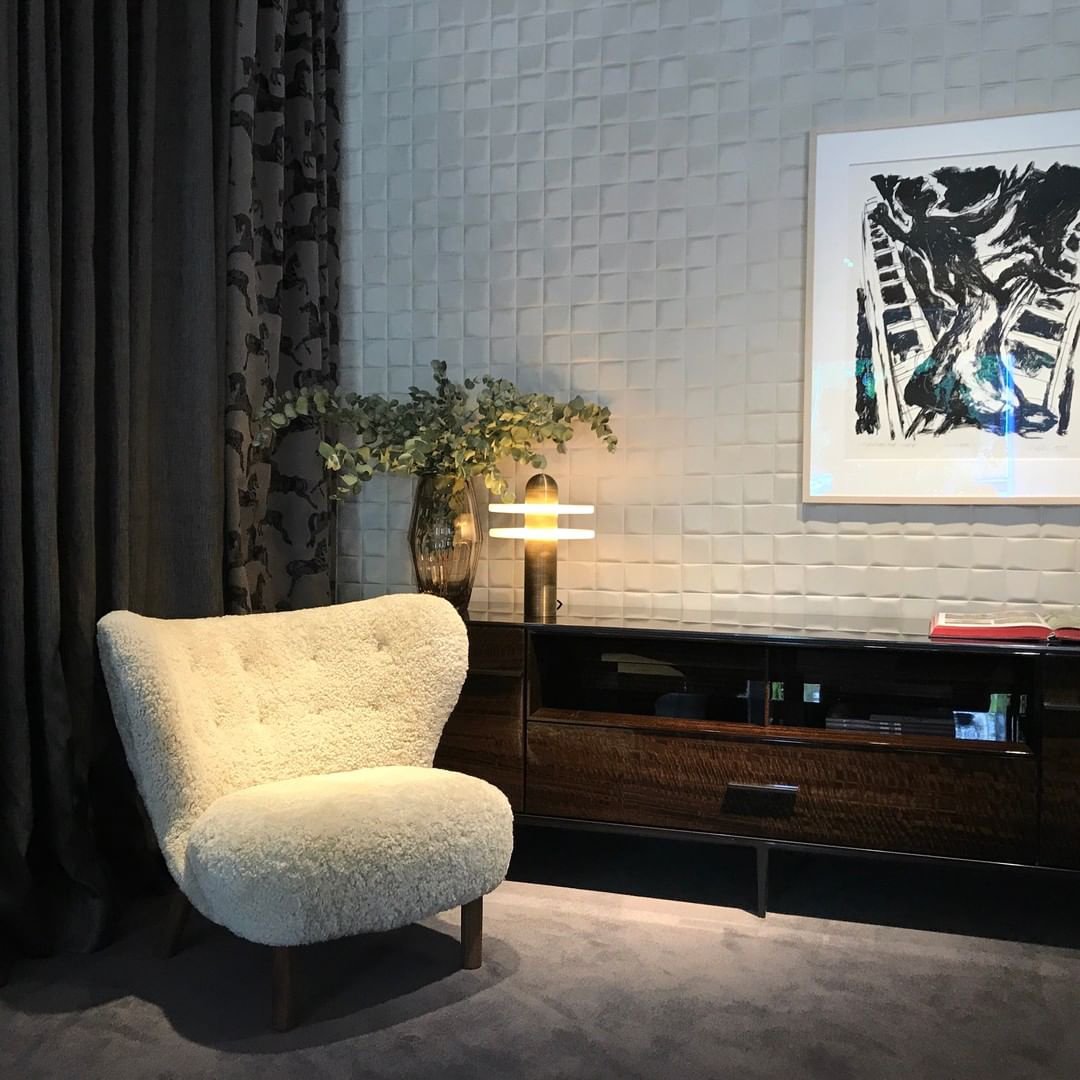 Alabaster Comet Table Lamp – product view 47