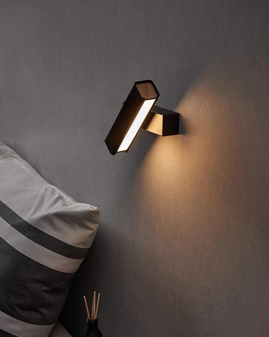 Nordic Art Bedroom Wood Wall Lamp — product view 28
