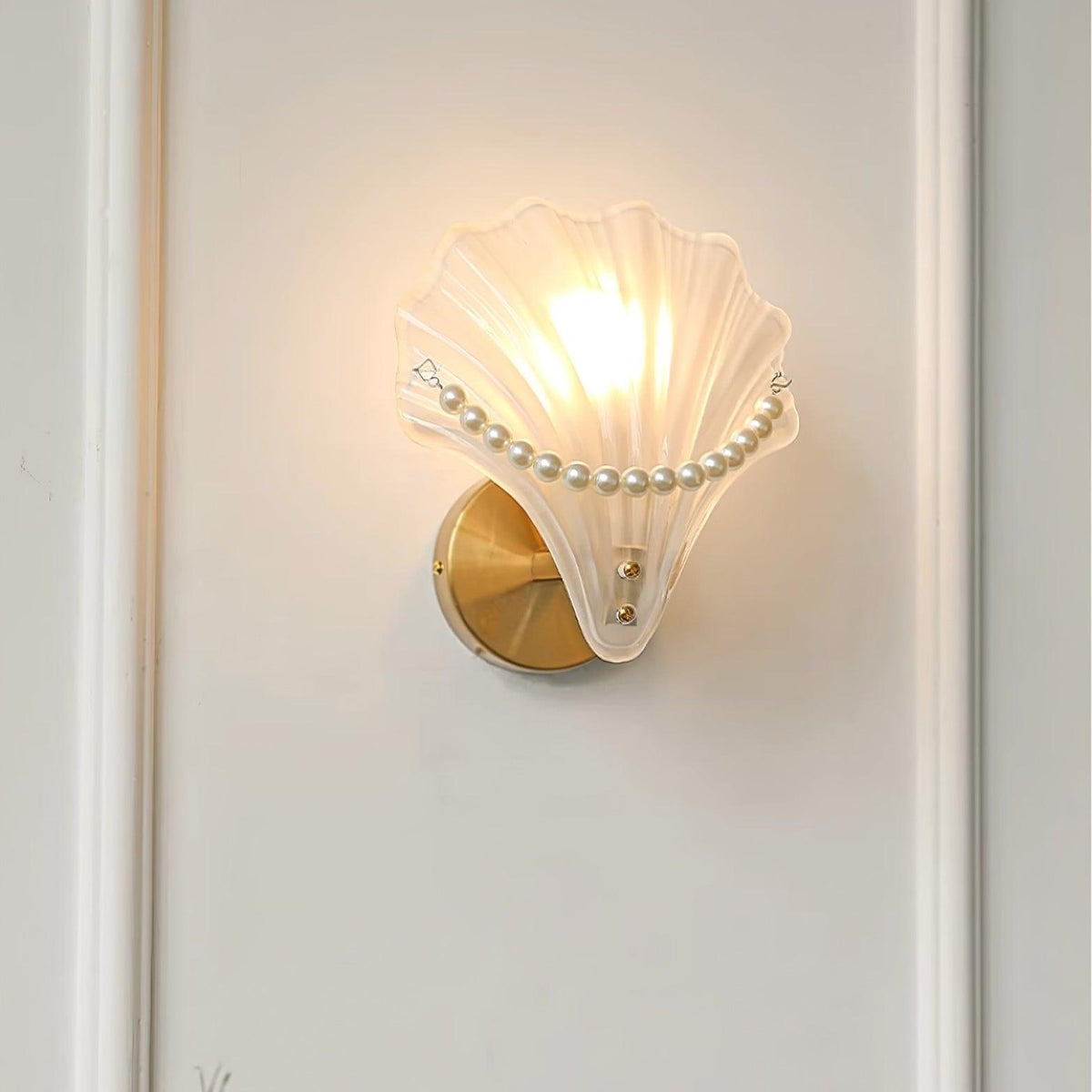 Pearl Shell Glass Wall Lamp — product view 11