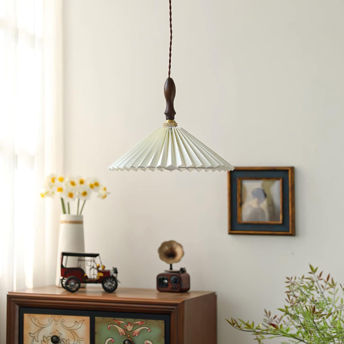 Prairie Pleated Pendant Lamp — product view 3