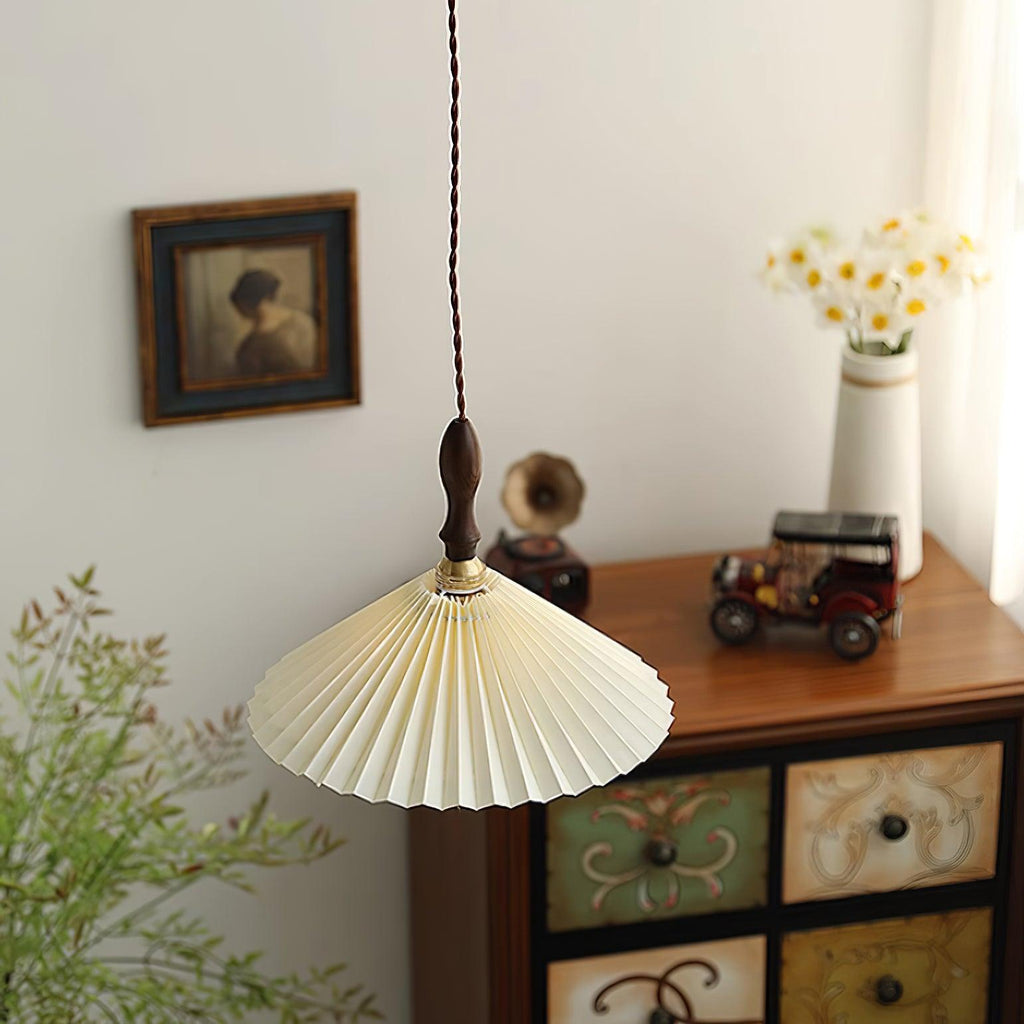 Prairie Pleated Pendant Lamp — product view 11