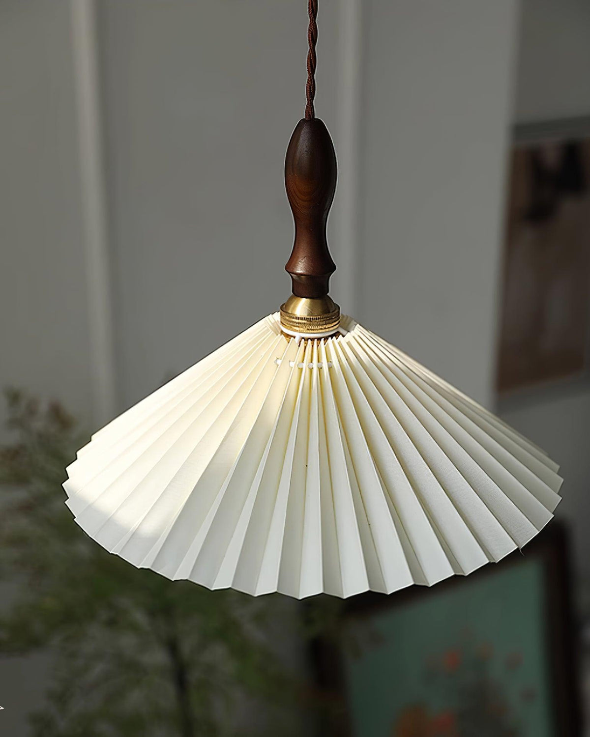 Prairie Pleated Pendant Lamp — product view 12
